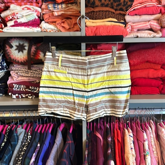 Loft Riviera 4” cream/teal/tan/yellow striped shorts size 00 (fits like 0-2)​ - Picture 1 of 3